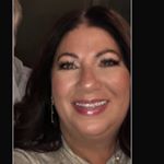 Profile Picture of Lisa Colby (@lisacolbystyle) on Instagram