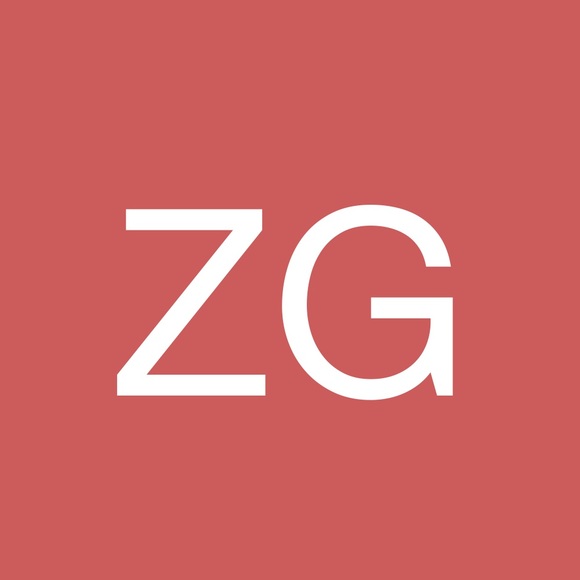 Profile Picture of Zoey Griffiths (@zoeygriffiths) on Poshmark