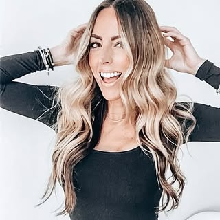 Profile Picture of IZZY hair • health • happiness (@isabellemcmillan_) on Instagram