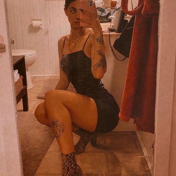 Profile Picture of Jade Bailey (@baileytjade) on Poshmark