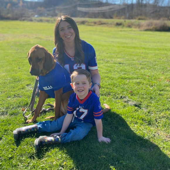 Profile Picture of Kelly Brucato (@kelly21988) on Poshmark