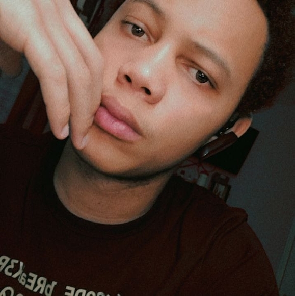 Profile Picture of Jonathan Santana (@jonathansant550) on Poshmark