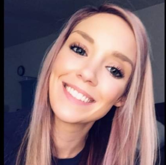 Profile Picture of Beverly Duff (@duffbeverlyk) on Poshmark