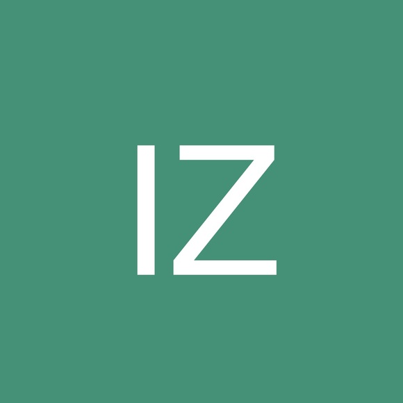 Profile Picture of Isabel Zecher (@ilzecher) on Poshmark