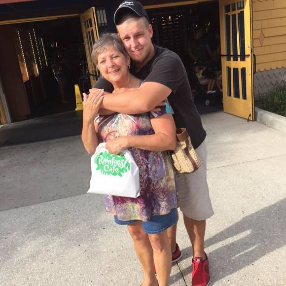 Profile Picture of Cheryl Traylor (@cheryltraylor) on Poshmark