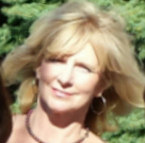 Profile Picture of Linda Trinka (@lintrinka) on Poshmark