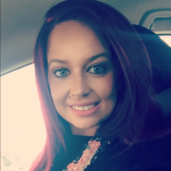 Profile Picture of Brittany Crabtree (@blcrabtree) on Poshmark