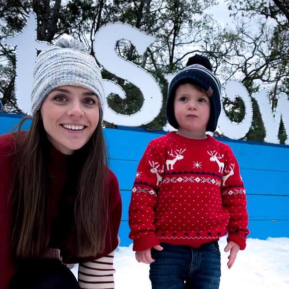 Profile Picture of Clare Starr (@clarexbear2) on Poshmark