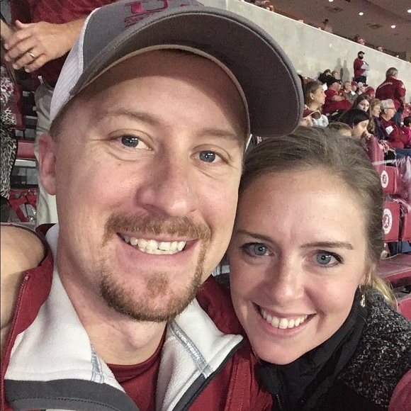 Profile Picture of Haley Irons (@hjirons) on Poshmark