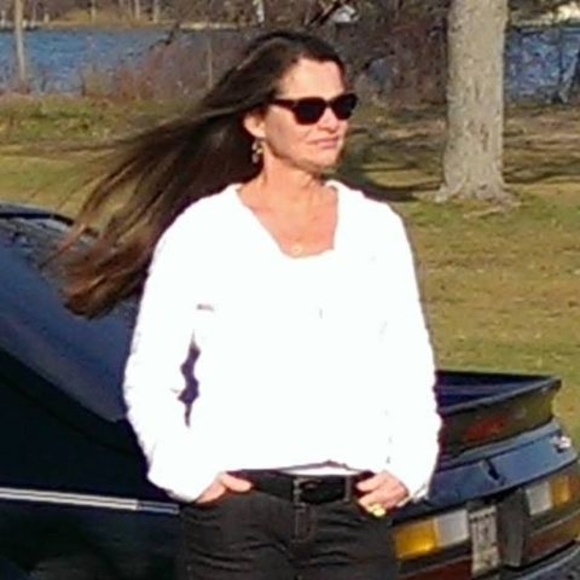 Profile Picture of Lisa Simpson (@lisasimpson314) on Poshmark