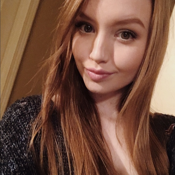 Profile Picture of Markie Adams (@markiejaymes) on Poshmark