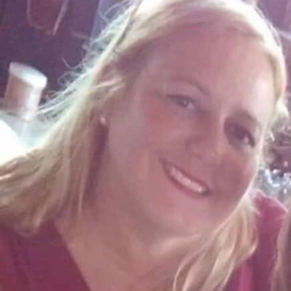 Profile Picture of Jovette Cestero (@jovettepr) on Poshmark