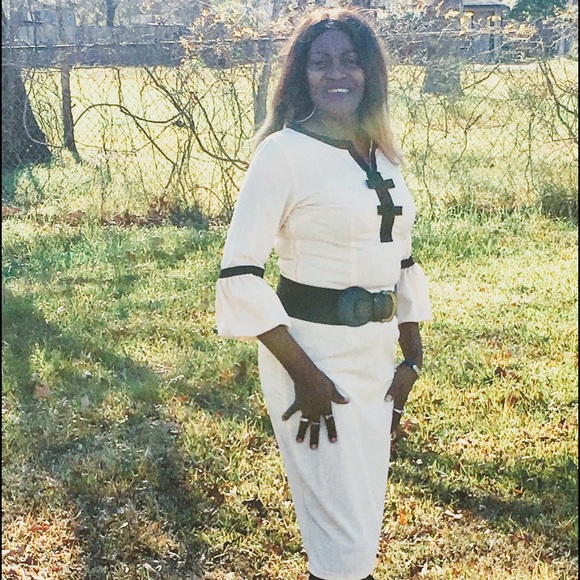 Profile Picture of Wanda Whitfield (@wandawhitfield) on Poshmark