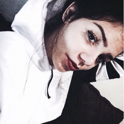 Profile Picture of Aline Foster (@OiAlineFoster) on Twitter