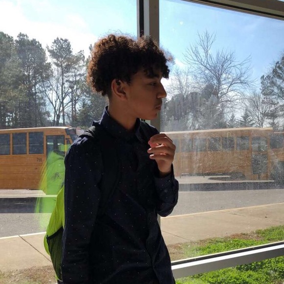 Sam Frye - Poshmark Profile Picture of Sam Frye (@sammi817) on Poshmark