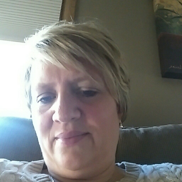 Profile Picture of Krista Plueger (@kplueger) on Poshmark