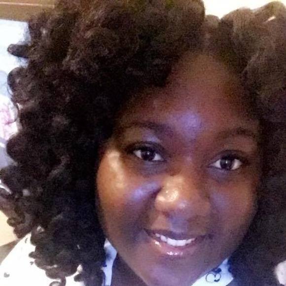 Profile Picture of Dominique Allen (@blahblahgirl) on Poshmark