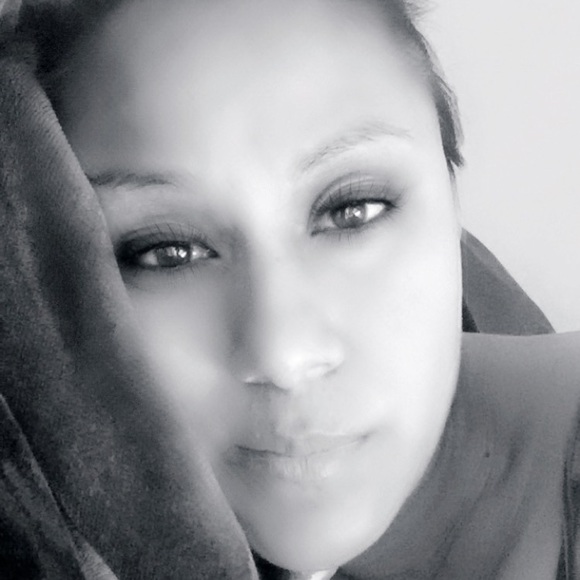 Profile Picture of Bianca Caballero (@bianca8712) on Poshmark