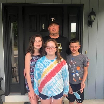 Profile Picture of Bob McClain (@BobMcJr) on Twitter
