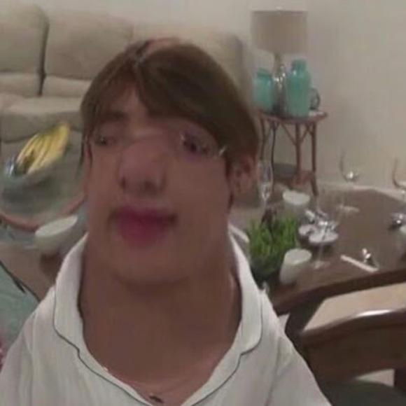 Profile Picture of Bailey Antonson (@bailey_antonson) on Poshmark