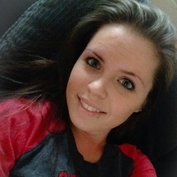 Profile Picture of Jessica Bolduc (@jbolduc826) on Poshmark