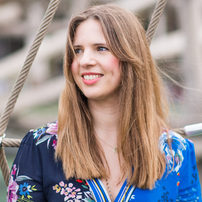 Profile Picture of Lucy McCrudden (@thedancemama) on Twitter