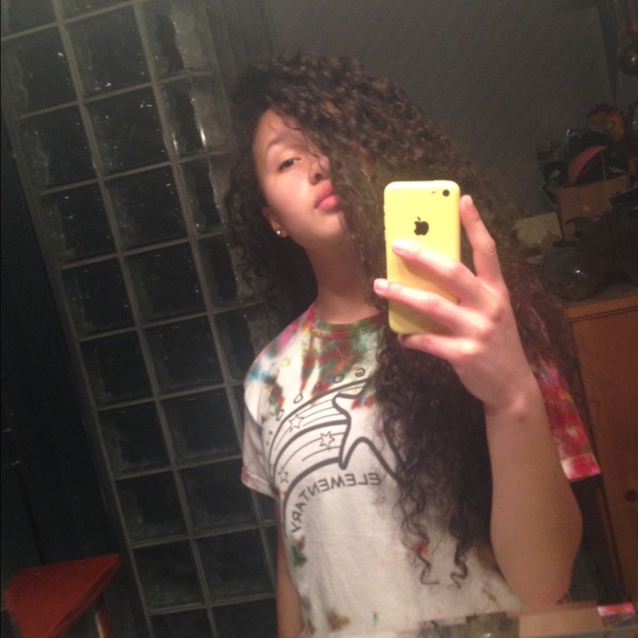 Profile Picture of Jun Thomas (@junnea) on Poshmark