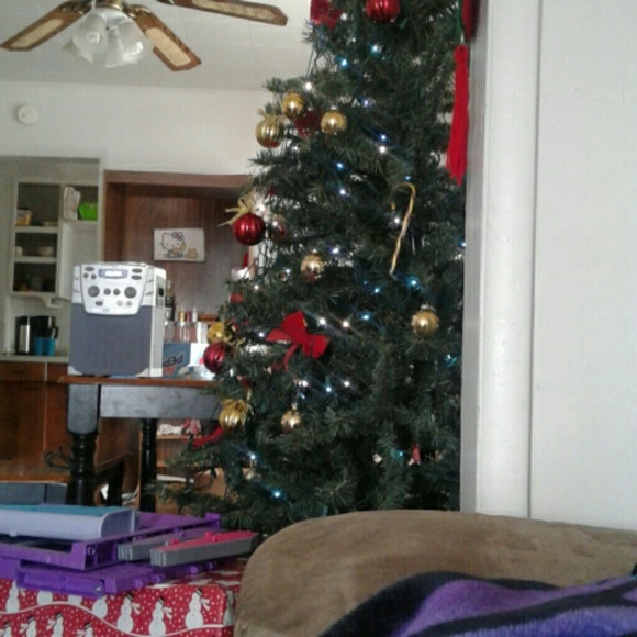 Profile Picture of Jamey Weickum (@jameylea) on Poshmark