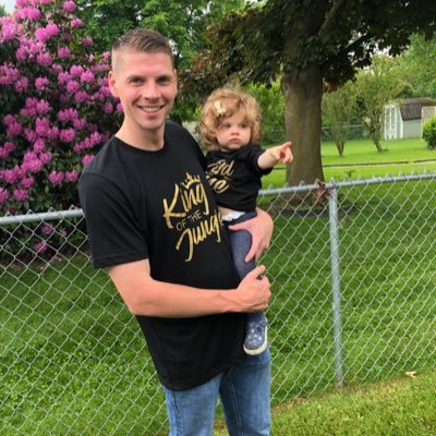 Profile Picture of Sean Montgomery (@Sean_Monty_) on Twitter