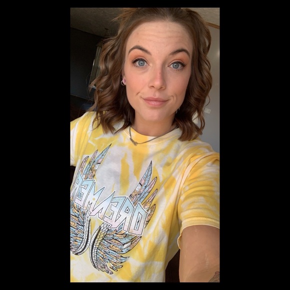 Profile Picture of Stephanie Cannon (@sschoenradt) on Poshmark