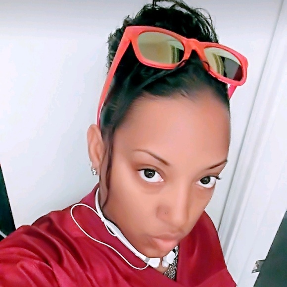 Profile Picture of Crystal Mccain (@crm8403) on Poshmark