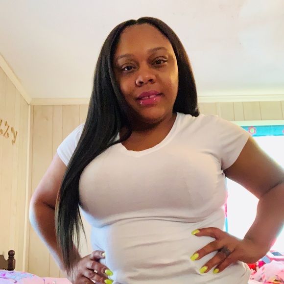 Profile Picture of Kimberly Stanfield (@kimstanfield769) on Poshmark