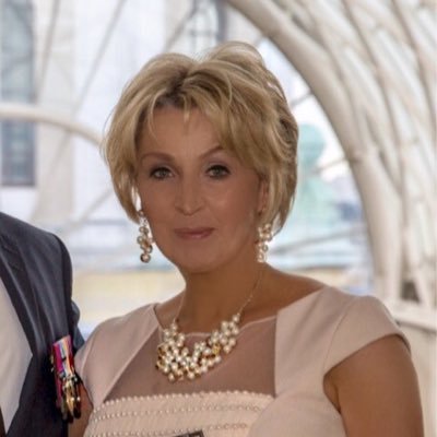 Profile Photo of Karen Quinn (@KarenQuinn74) on Twitter