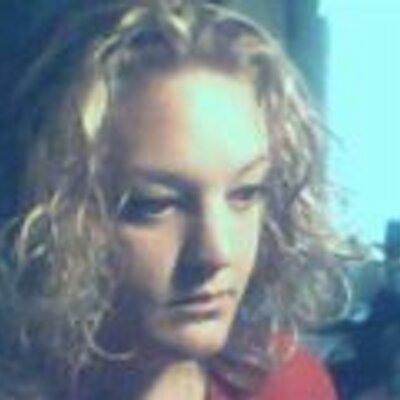 Profile Picture of Jennifer Szymanski (@eastaurjennifer) on Twitter