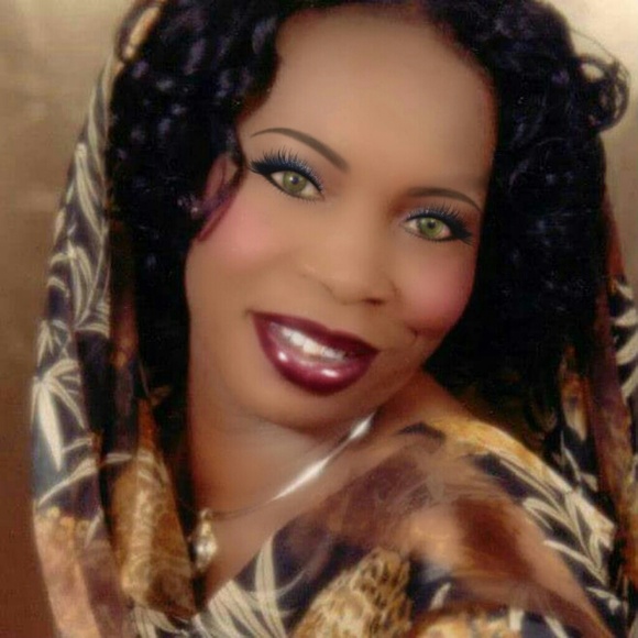 Profile Picture of Alice Sutton (@mscowgirl82) on Poshmark