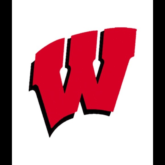 Profile Picture of Lauren Erlichman (@laurenerl23) on Poshmark