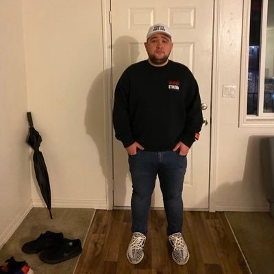 Profile Picture of Samuel Mironchuk (@samuelm1234) on Twitter