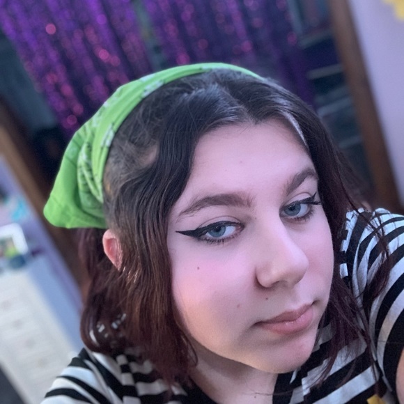 Profile Picture of Lily Cammuso (@lilycammuso) on Poshmark