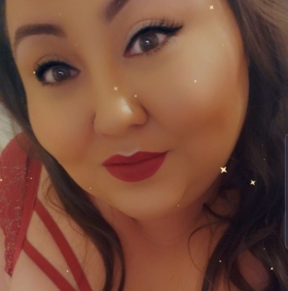 Profile Picture of Victoria Giesken (@victoriagiesken) on Poshmark