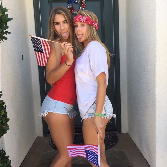 Profile Picture of Jenna Remick (@jenna_remick) on Poshmark