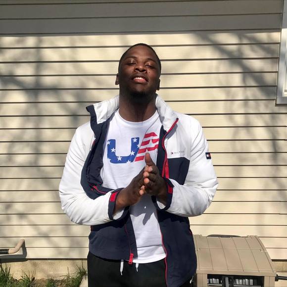 Profile Picture of Camron Moore (@mcamron45) on Poshmark
