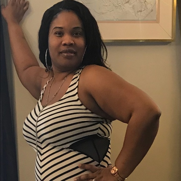 Profile Picture of Gina Lima (@jean4302) on Poshmark