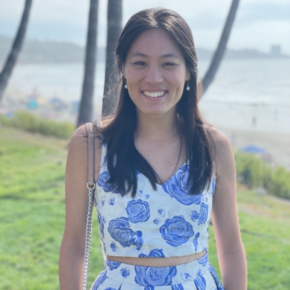 Profile Picture of Monica Chow (@monicachow809) on Poshmark