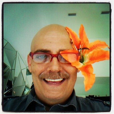 Profile Picture of Joel Green (@joelmakeup) on Twitter