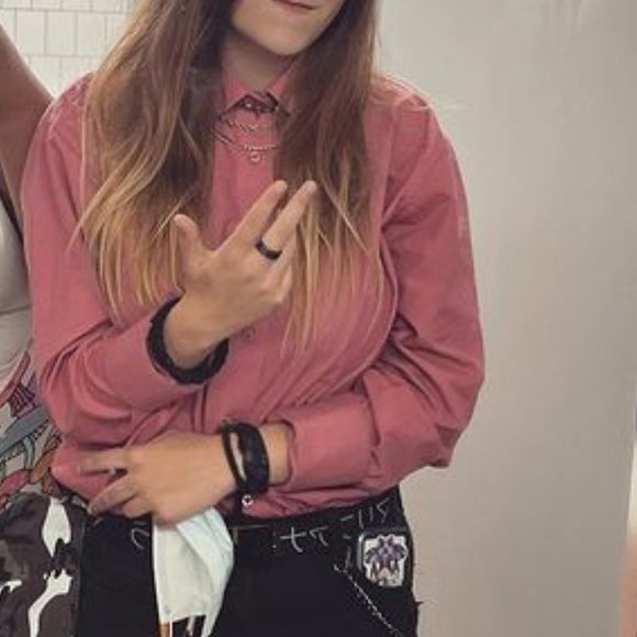 Luna Lakota - Poshmark Profile Picture of Luna Lakota (@lunalakota) on Poshmark