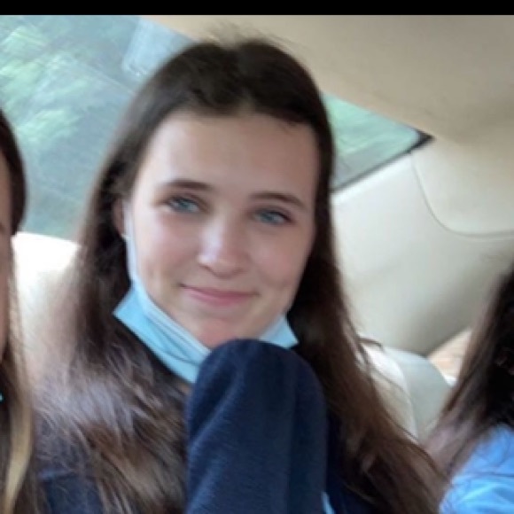 Gabriella Nussbaum - Poshmark Profile Picture of Gabriella Nussbaum (@ella_nussbaum) on Poshmark