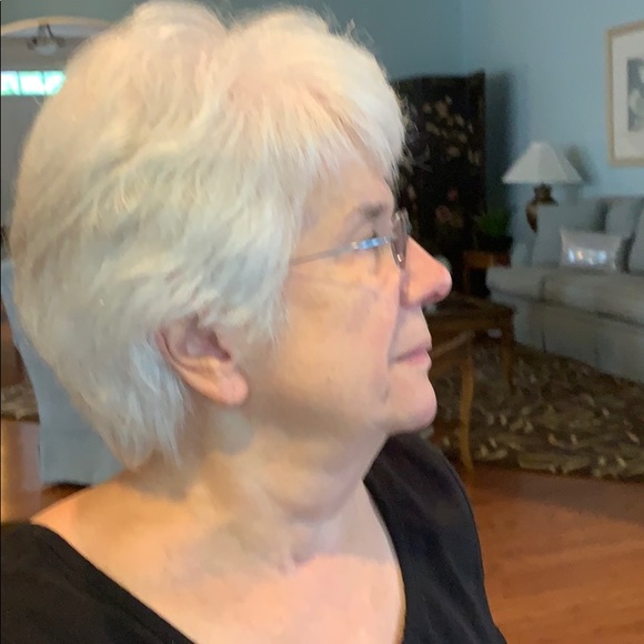 Profile Picture of Johnnie Mannheim (@jmannheim) on Poshmark