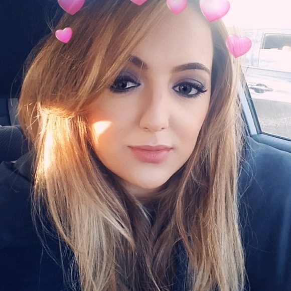 Profile Picture of Yafa Shamalova (@yafichka) on Poshmark