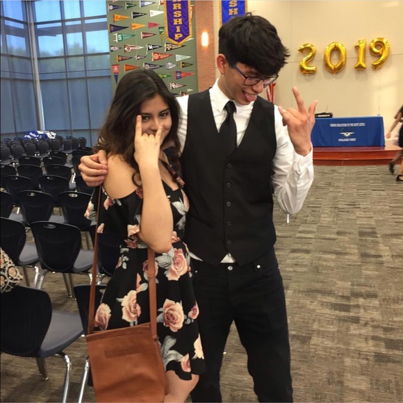 Profile Picture of Jose Muniz (@pimptide) on Poshmark