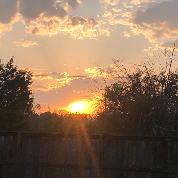 Profile Picture of Marie Bellido (@oceanviews01) on Poshmark